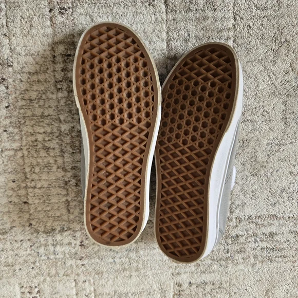 Vans Gray and White Women's Sneakers - Picture 3 of 4